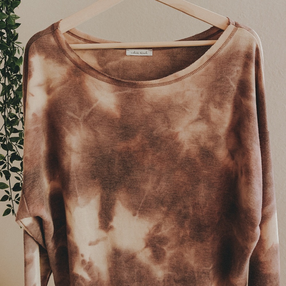tie-dye open neck long sleeve sweater